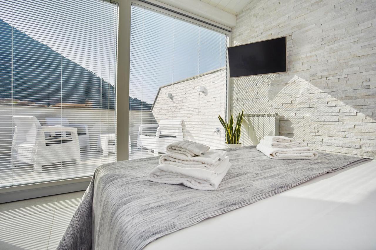 Porta Del Golfo Apartments & Suites Кастелламмаре-дель-Гольфо Екстер'єр фото